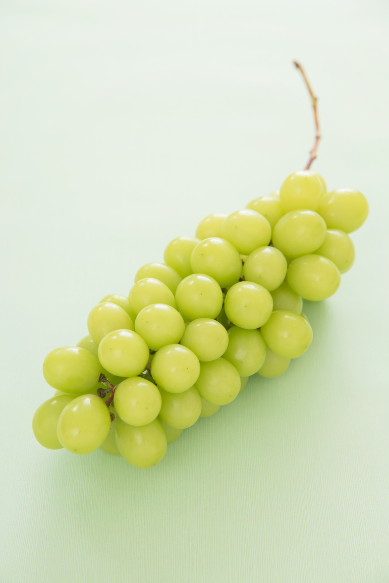 White grapes 'Shine Muscat'